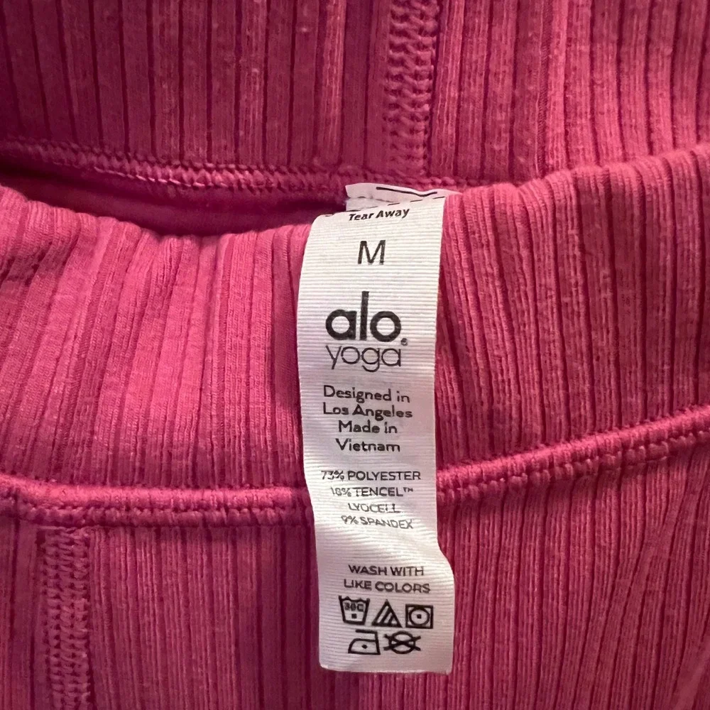 Alo Yoga Ribbed‎ Blissful 7/8 Leggings Medium Pink High Rise Activewear Casual